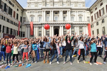 Genova - piazza Matteotti - flash mob