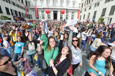 Genova - piazza Matteotti - flash mob