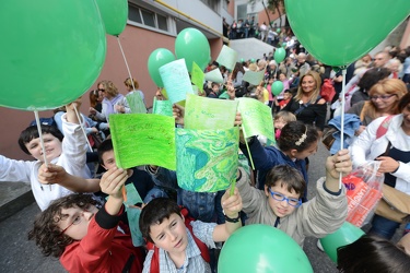 Genova - Piazza Solari - flash mob bambini per il verde