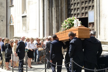 Genova - chiesa Castelletto - i funerali della ginecologa Angela