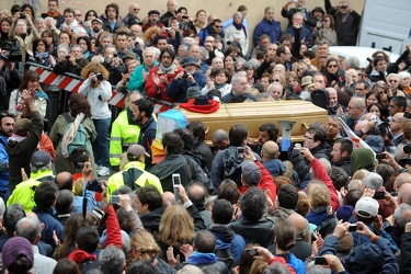 funerali Don Gallo