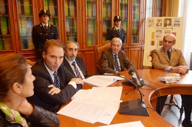 Genova, questura - conferenza stampa operazione contro furti int