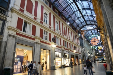 Genova - civico 5 via Roma - ristrutturata facciata interna su g