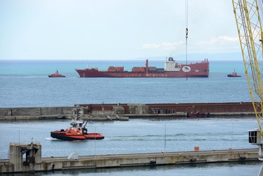 Genova - tragedia crollo torre piloti - prove in mare nave messi