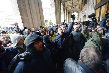 Genova - quarto giorno di sciopero lavoratori amt