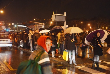 Genova - traffico e affollamento fermate causa sciopero autobus 