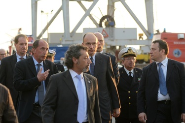 Genova - la visita del premier Gianni Letta - nave Jolly Nero