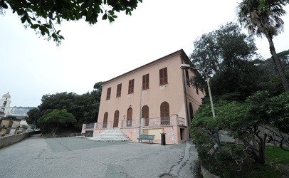 vandali scuola villa Banfi