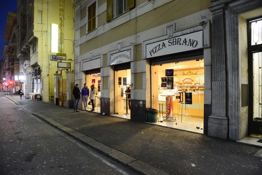 Genova - via Barabino - panetteria aperta 24 ore su 24 Pizza Sbr