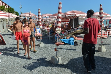 ambulanti spiaggia Ge14082014