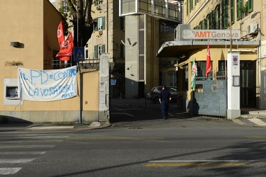 Genova, via Bobbio, sede AMT - continua l'agitazione dei lavorat