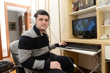 Genova - videogiocatore Federico Tognini, campione di starcraft