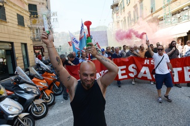 Genova - corteo manifestazione lavoratori Esaote