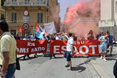 Genova - corteo manifestazione lavoratori Esaote