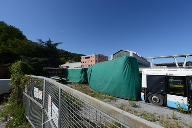 Genova - zona campi - autoparco mezzi amt abbandonati