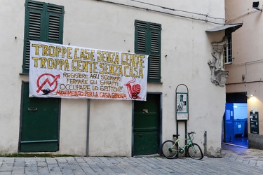 Genova - piazza Sauli - centro storico - sportello diritto casa 