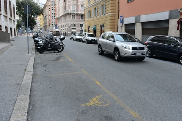 Genova - via finocchiaro Aprile - parcheggi per disabili