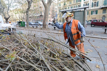 Genova - dopo l'ennesima alluvione, la citt√† torna alla normali