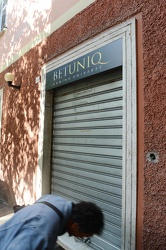 Genova, Bolzaneto - sala slot Betuniq apre davanti a scuola medi