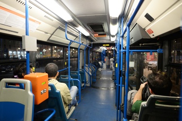 Genova - interni autobus notturni articolati 