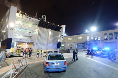 Genova, porto, imbarchi traghetti - controlli straordinari congi