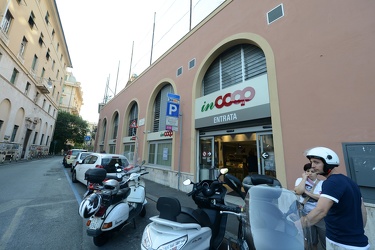 Genova, piazza Manin - supermercato coop rinnova e amplia i prop