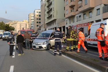 Genova - Auto contro moto in corso Gastaldi, 2 vittime 