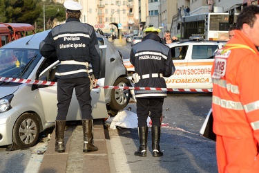 Genova - Auto contro moto in corso Gastaldi, 2 vittime 