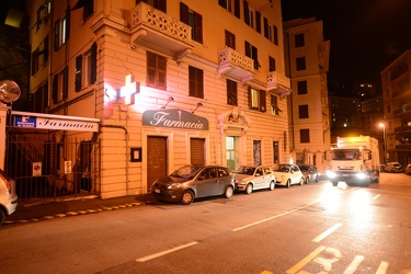 Genova, via Montaldo - la farmacia al 171 R - rapina