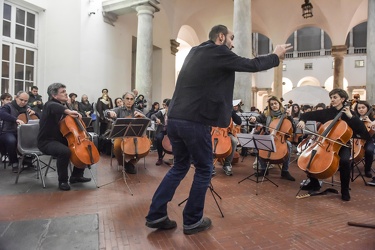 flash mob violoncellisti ducale 29122015