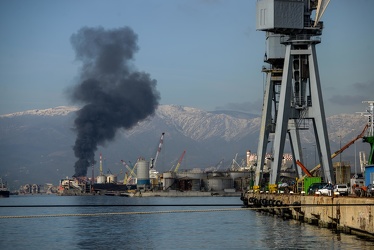 10-02-2015 Genova Incendio all'Ilva