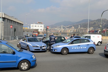 Genova - incidente sul ponte di Cornigliano
