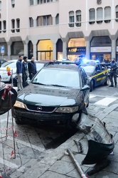 Genova - ubriaco alla guida causa un incidente in pieno centro