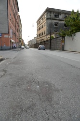 Genova - grave incidente in via Rivarolo: auto pirata investe co