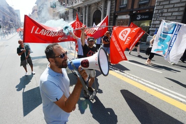 Genova - manifestazione lavoratori aziende municipalizzate