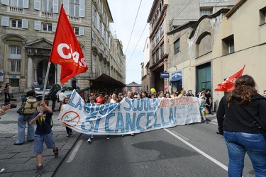Genova - manifestazione contro la nuova legge sulla scuola