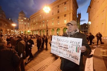 Genova - Piazza de Ferrari - presidio in solidariet√† dopo l'att