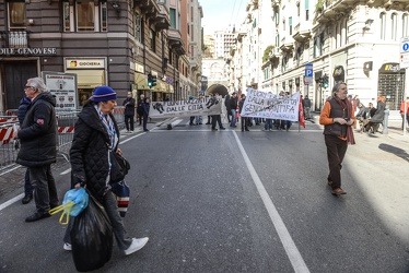 protesta antagonisti Salvini