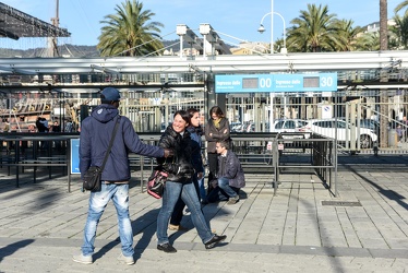 venditori parcheggiatori Porto Antico 122015-3935
