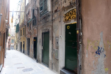 Genova - centro storico - vico del Duca presso civico 12