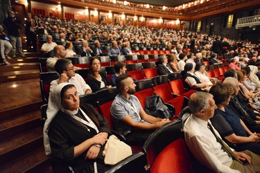 Genova - congresso eucaristico - evento al Carlo Felice