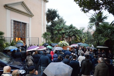 Genova Cornigliano - istituto calasanzio - i funerali delle quat