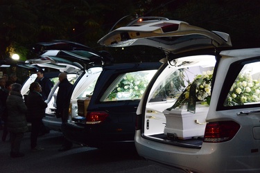 Genova Cornigliano - istituto calasanzio - i funerali delle quat