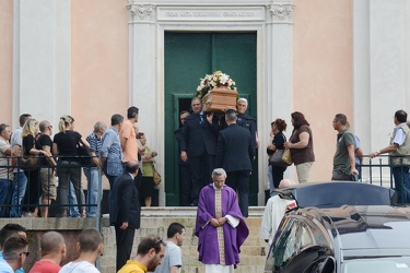 Genova, chiesa parrocchiale di San Biagio - il funerale del 65en