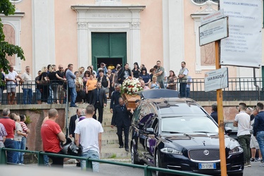 Genova, chiesa parrocchiale di San Biagio - il funerale del 65en