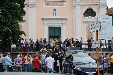Genova, chiesa parrocchiale di San Biagio - il funerale del 65en