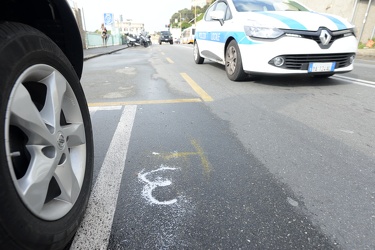 Genova, Quarto - investita dal bus, incidente mortale davanti al