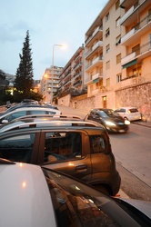 Genova, via Paleocapa - parcheggi automobili 