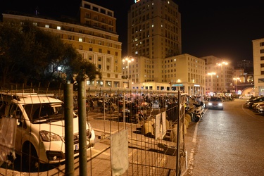 Genova, Piazza Dante - il parcheggio delle moto