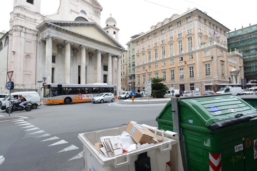 Genova - spazzatura nelle strade nel giorno dello sciopero AMIU